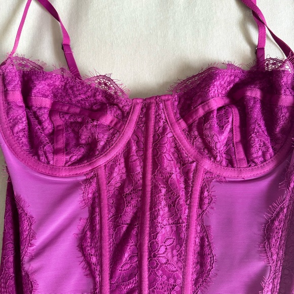 Urban Outfitters corset top - Picture 3 of 7